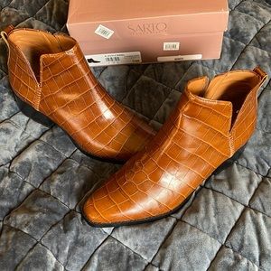 Franco Sarto Camel Leather Bootie size 9